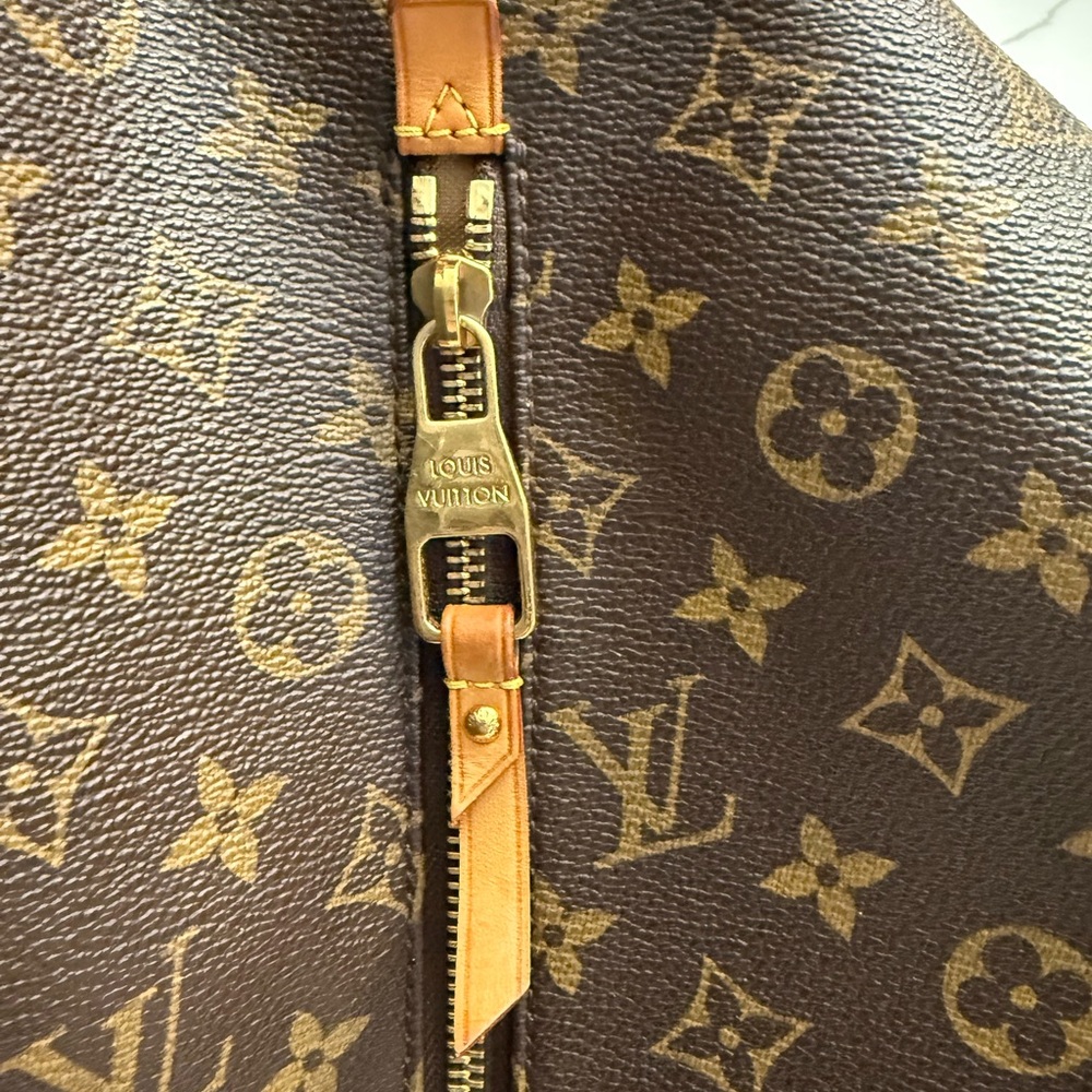 LOUIS VUITTON Delightful GM Monogram Shoulder Bag - Picture 12 of 14